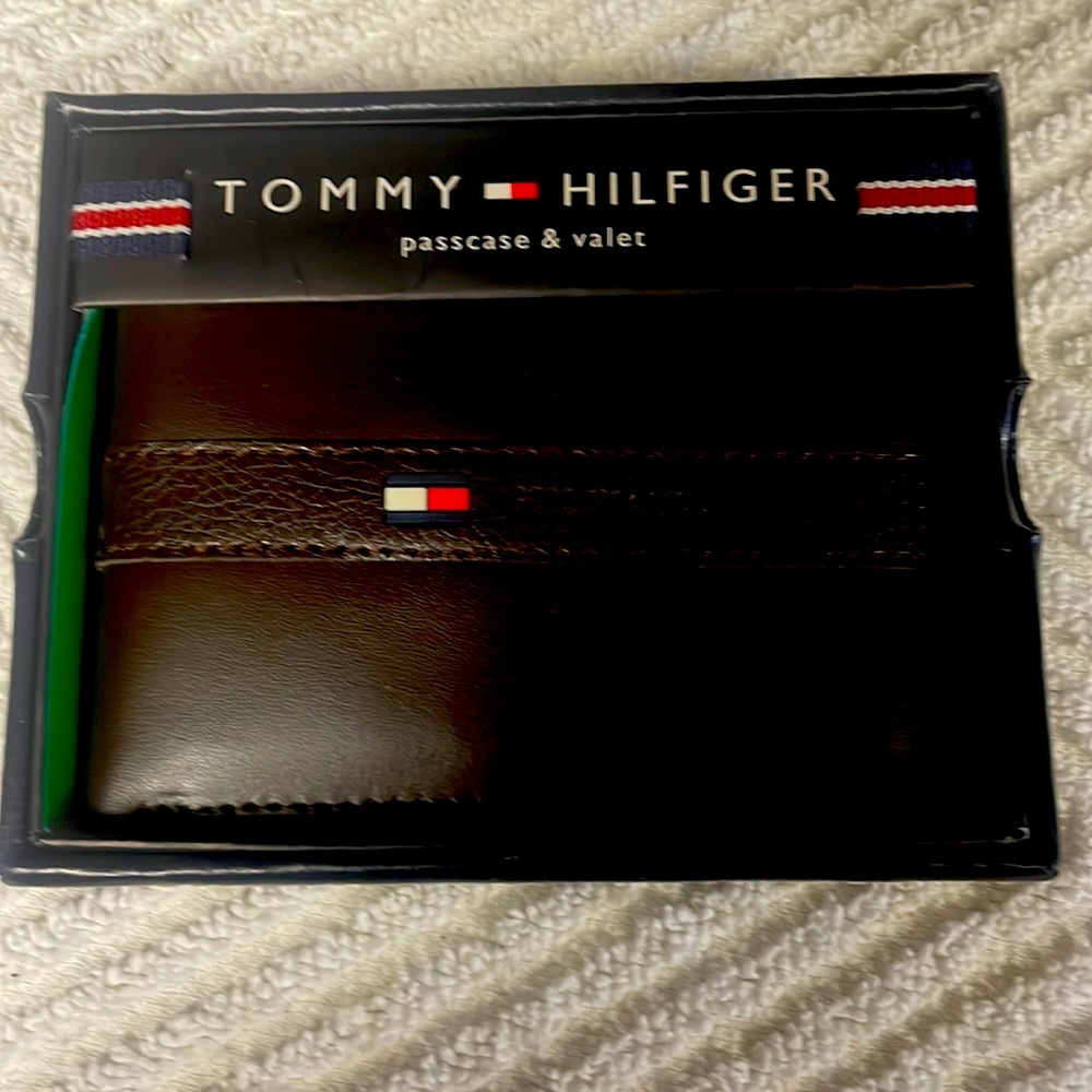New Tommy Hilfiger wallet